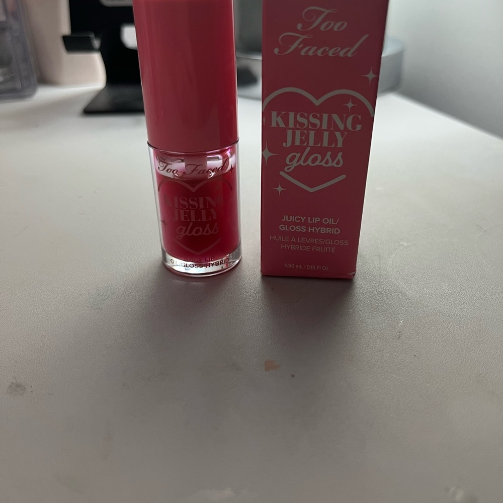 Too Faced Kissing Jelly Gloss - Raspberry